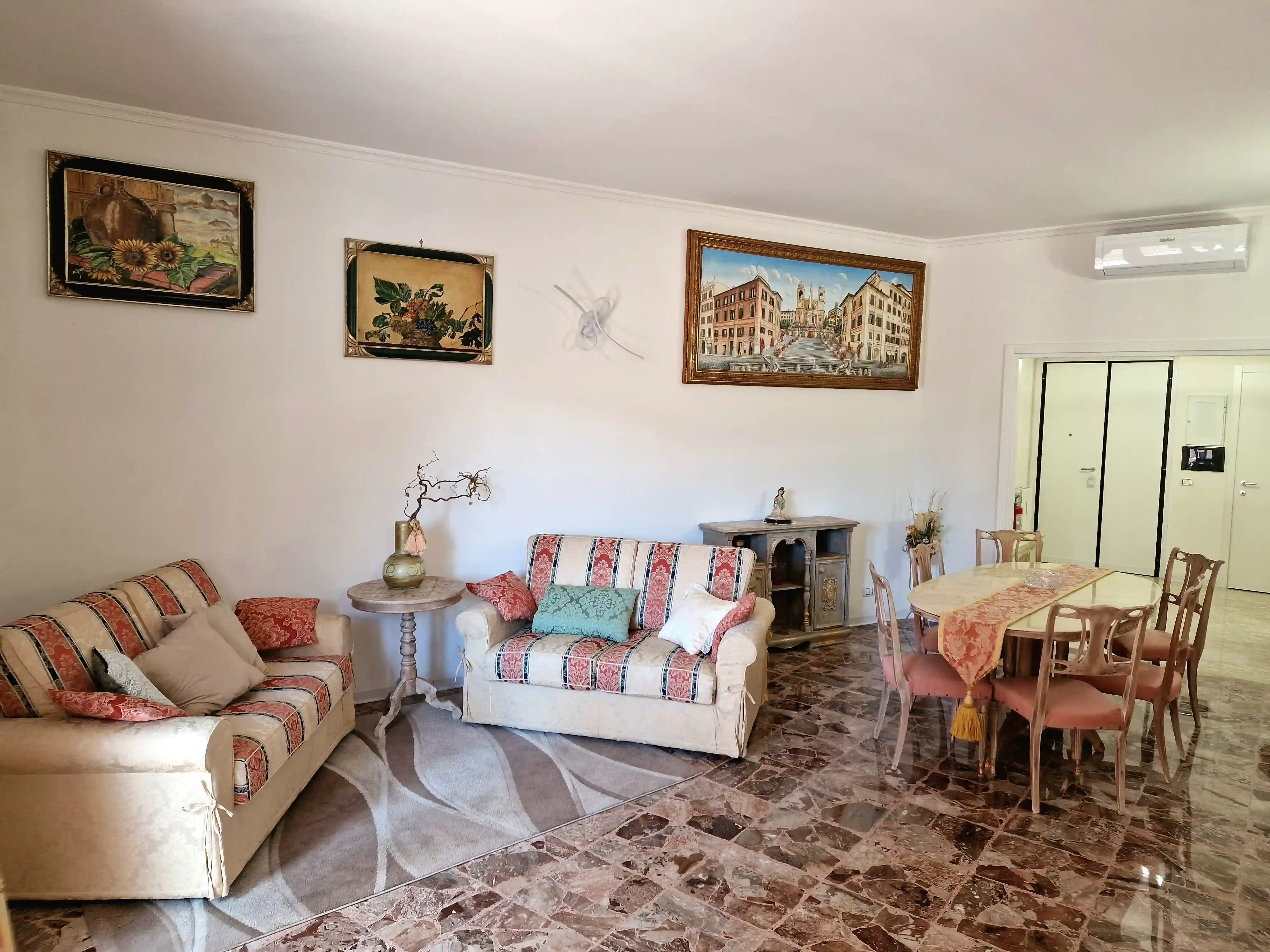 Salotto con Televisore